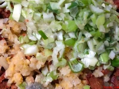 酸菜油滋啦馅怎么调好吃