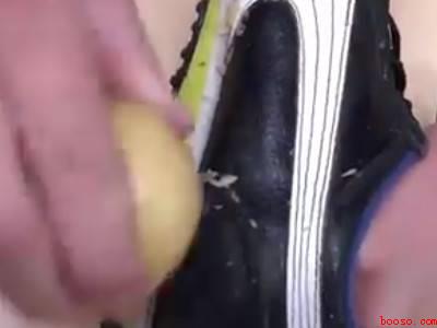 鞋子脏了怎么清理干净