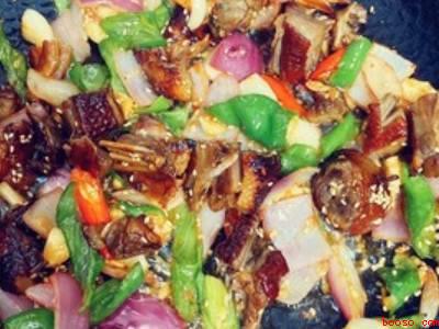 腌制的咸鸭子怎么吃（腌制咸鸭子怎么吃的具体操作步骤）
