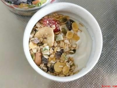 燕麦片配酸奶怎么吃