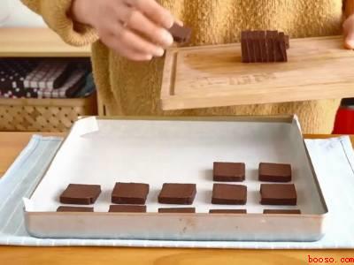 饼干怎么吃（饼干怎么吃共有3步,饼干可以做成）