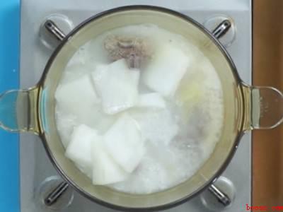 排骨汤怎么做好吃又营养丰富