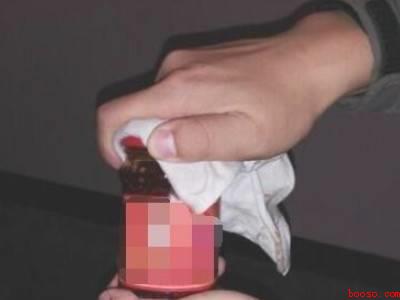 如何拧开很紧的罐头盖子