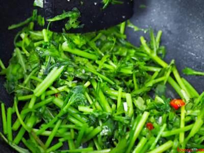 茼蒿怎样炒好吃