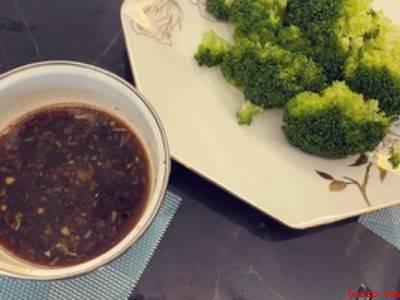 水煮西兰花怎么吃