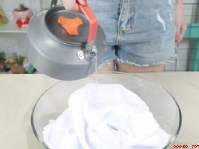 百合花粉弄白色衣服上怎么洗