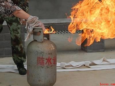 煤气瓶着火正确做法
