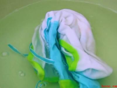 药渍用什么可以洗掉