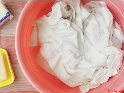 粘鼠板上的胶弄到衣服上怎么洗掉