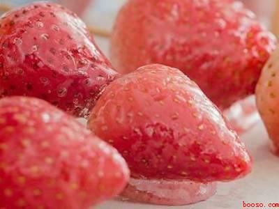 草莓冰糖葫芦制作方法