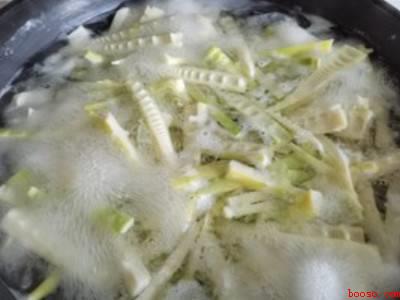 泡椒酸笋做法