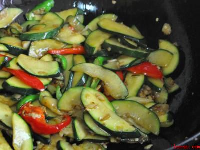 毛节瓜怎么做好吃（毛节瓜怎么做好吃共5个步骤）