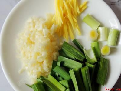 鲜花甲怎么做好吃（鲜花甲怎么做好吃共有5步,可做爆炒）