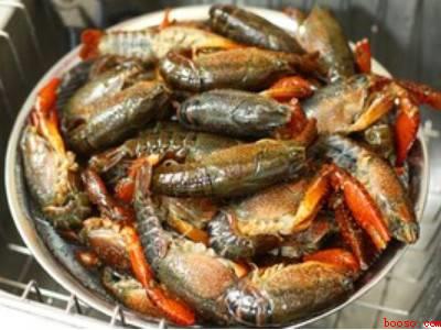 小龙虾怎么做不粘壳