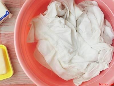 衣服弄上粘蝇胶怎么办