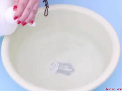 衣服被染色怎么办怎么洗得掉