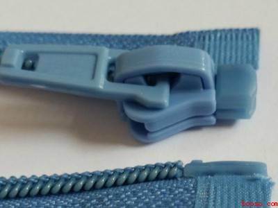 怎么判断金属拉链和塑料拉链