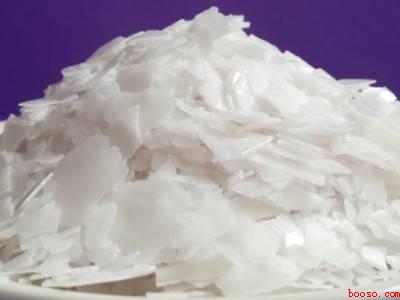 火碱可以洗衣服上的顽固污渍吗