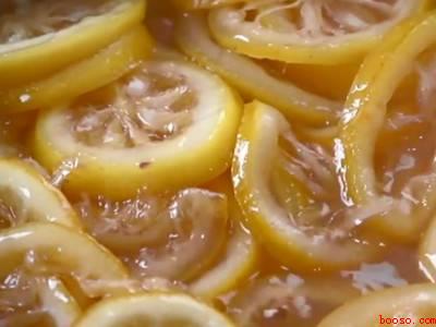 柠檬是怎么吃的（柠檬是怎么吃的具体操作步骤）