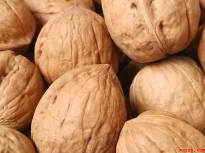 核桃放久了生虫怎么办(核桃放久了生虫怎么办 具体操作步骤)