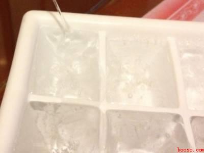 冰块怎么取出来