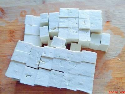 腌制过的香椿芽怎么做好吃(腌制过的香椿芽怎么做好吃共有五步)