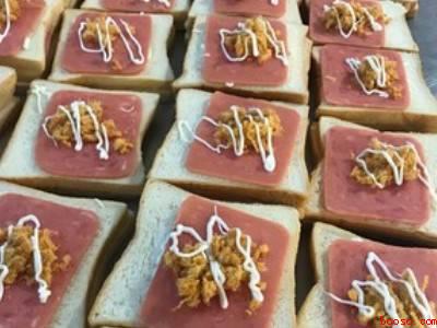 三文治的制作方法(三文治制作方法的具体操作步骤)