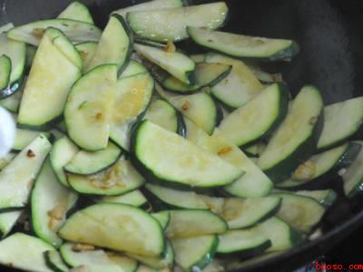 毛节瓜怎么做好吃（毛节瓜怎么做好吃共5个步骤）