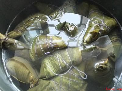 电压力锅煮粽子怎么煮