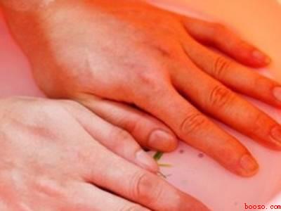 手上的水泥灰老是洗不干净