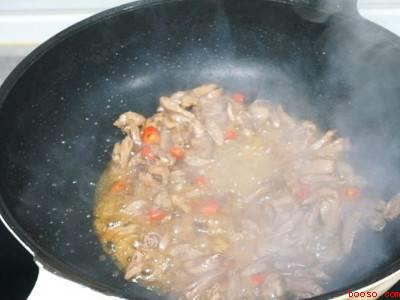 爆炒鸡心要用热水焯一下吗