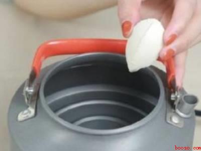 李子汁弄白色衣服上怎么办