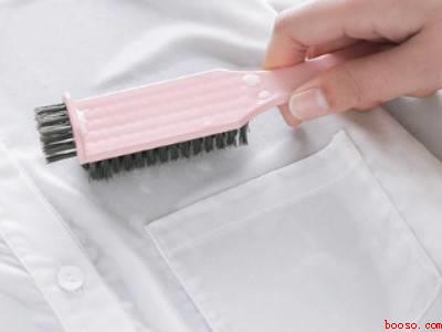 李子汁弄衣服上怎么办