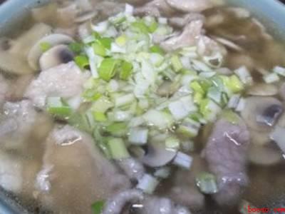 蘑菇肉片汤怎么做好吃