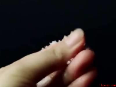 粘蝇板的胶粘手上怎么洗掉