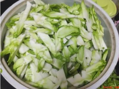 临川菜梗的制作方法