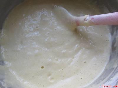 纸杯蛋糕怎么吃