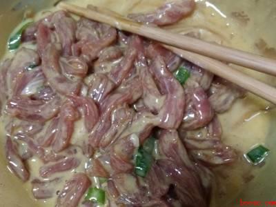 羊里脊肉怎么做好吃(羊里脊肉怎么做好吃共有五步)