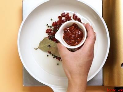 干锅鸭头怎么吃