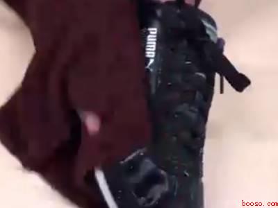 鞋子脏了怎么清理干净