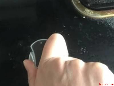 厨房天然气灶怎么打火