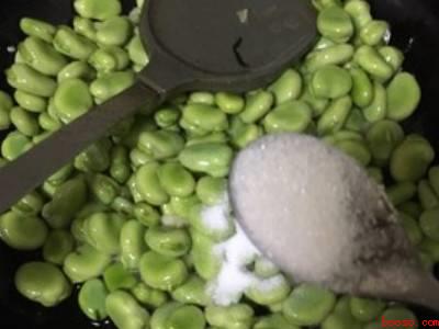 蚕豆怎么炒好吃又入味