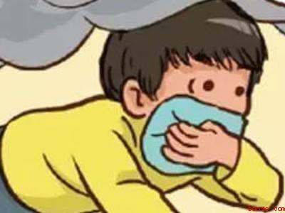 从火灾现场撤离时应该怎么做