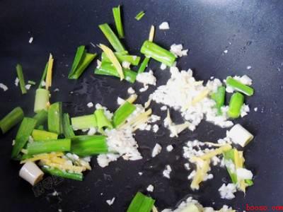 鲜花甲怎么做好吃（鲜花甲怎么做好吃共有5步,可做爆炒）