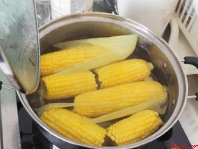 玉米怎么煮才好吃又嫩又好吃