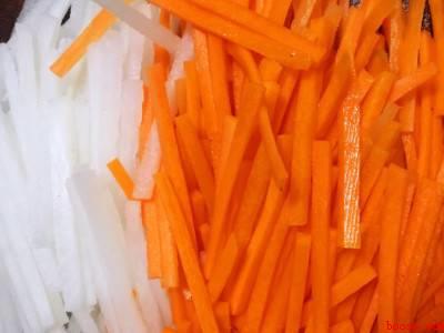 红萝卜丝怎么蒸的松散好吃