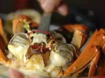 螃蟹怎么剥开吃