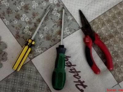 超小螺丝滑丝了怎么取出来