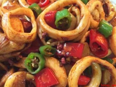 鲜鱿鱼怎么做好吃又简单（做鲜鱿鱼一共3步,可做酱爆铁板）