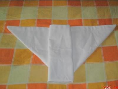 尿布怎么叠成三角裤